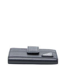 プラダ 三角ロゴプレート サフィアーノ 二つ折り財布 ブラック レザー レディース PRADA 【中古】