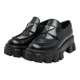 プラダ 三角ロゴプレート モノリス ローファー 厚底 サイズ37 1/2 649 ブラック ブラッシュドレザー レディース PRADA 【中古】