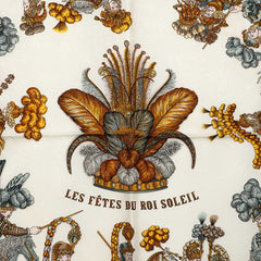 エルメス カレ90 LES FETES DU ROI SOLEIL 太陽王の祝典 スカーフ ホワイト マルチカラー シルク レディース HERMES 【中古】