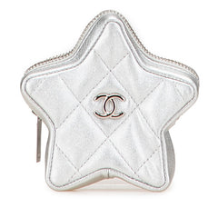 シャネル マトラッセ ココマーク スター コインケース ミニポーチ シルバー ラムスキン レディース CHANEL 【中古】