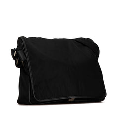 プラダ 三角ロゴプレート 斜め掛け ショルダーバッグ メッセンジャーバッグ V158 ブラック ナイロン レディース PRADA 中古