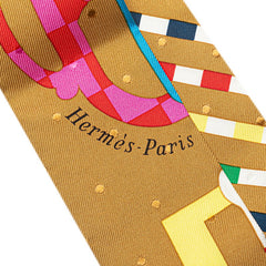 エルメス ツイリー BOUCLERIE MODERNE モダンなバックル スカーフ ゴールド マルチカラー シルク レディース HERMES 【中古】