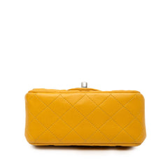 シャネル ココマーク ミニマトラッセ17 チェーンショルダーバッグ イエロー ラムスキン レディース CHANEL 【中古】