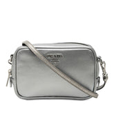 プラダ ロゴ 斜めかけ ショルダーバッグ カメラバッグ シルバー サフィアーノレザー レディース PRADA 【中古】