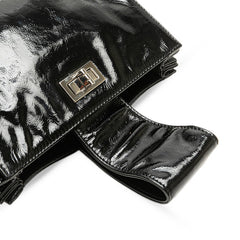 シャネル 2.55 ハンドバッグ ブラック エナメル レザー レディース CHANEL 【中古】