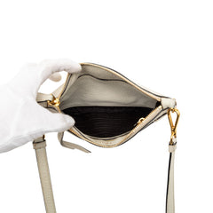 プラダ 斜め掛け ショルダーバッグ ホワイト レザー レディース PRADA 【中古】