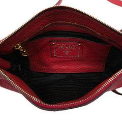 プラダ 三角ロゴプレート ショルダーバッグ クラッチバッグ レッド レザー レディース PRADA 【中古】