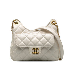 シャネル マトラッセ ココマーク 斜め掛け チェーン ショルダーバッグ ホワイト レザー レディース CHANEL 中古