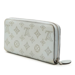 ルイ ヴィトン モノグラム マヒナ ジッピーウォレット 長財布 M82197 ライトブルー レザー レディース LOUIS VUITTON 【中古】