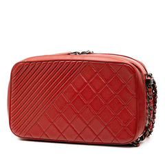 シャネル マトラッセ ココボーイ チェーン ショルダーバッグ カメラバッグ レッド ラムスキン レディース CHANEL 中古