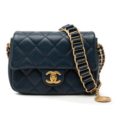 シャネル マトラッセ ココマーク 斜め掛け チェーン ショルダーバッグ ネイビー キャビアスキン レディース CHANEL 【中古】