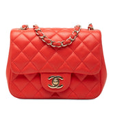 シャネル ミニ マトラッセ 17 ココマーク チェーン ショルダーバッグ レッド系 ゴールド金具 ラムスキン レディース CHANEL 中古