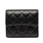 シャネル ココマーク マトラッセ 三つ折り財布 ブラック ラムスキン レディース CHANEL 中古