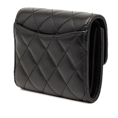 シャネル ココマーク マトラッセ 三つ折り財布 ブラック ラムスキン レディース CHANEL 【中古】