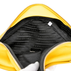 プラダ 三角ロゴプレート トライアングル ショルダーバッグ イエロー レザー サフィアーノレザー レディース PRADA 【中古】