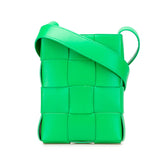 ボッテガヴェネタ マキシ イントレチャート カセット ショルダーバッグ パラキート グリーン レザー レディース BOTTEGAVENETA 【中古】