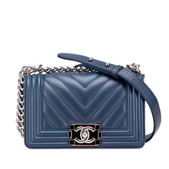 シャネル ボーイシャネル Vステッチ ショルダーバッグ ブルー ラムスキン レディース CHANEL 【中古】