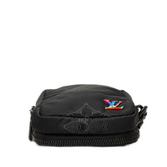 ルイ ヴィトン 3Dモノグラム ダブル フォンポーチ ショルダーバッグ M80141 ブラック ナイロン レディース LOUIS VUITTON 中古