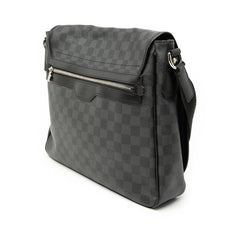 ルイ ヴィトン ダミエ ダニエルMM 斜め掛け ショルダーバッグ N58029 ブラック PVC レザー メンズ LOUIS VUITTON 【中古】