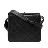 シャネル マトラッセ ココマーク 斜めかけ ショルダーバッグ ブラック キャビアスキン レディース CHANEL 【中古】