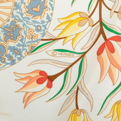 エルメス カレ90 花咲く織物 Fleurs et Papillons de Tissus スカーフ ホワイト マルチカラー シルク レディース HERMES 中古
