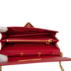 プラダ 三角ロゴプレート チェーン ウォレット ショルダーバッグ 斜めかけ レッド サフィアーノ レター レディース PRADA 【中古】