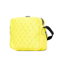 ルイ ヴィトン タイガラマ アウトドア メッセンジャーPM ショルダーバッグ M30239 ジョーヌ イエロー PVC レザー レディース LOUIS VUITTON 【中古】