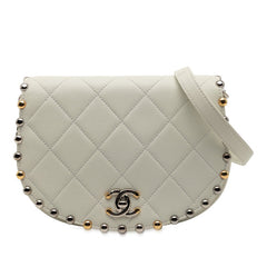 シャネル マトラッセ ココマーク 斜め掛け チェーン ショルダーバッグ ホワイト レザー レディース CHANEL 【中古】