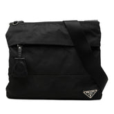 プラダ 三角ロゴプレート 斜め掛け ショルダーバッグ ブラック ナイロン レディース PRADA 【中古】