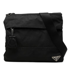 プラダ 三角ロゴプレート 斜め掛け ショルダーバッグ ブラック ナイロン レディース PRADA 【中古】