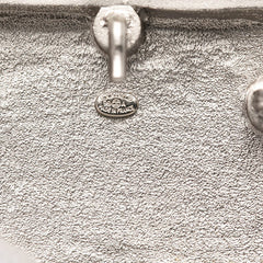 シャネル ロゴ ブローチ シルバー メタル レディース CHANEL 【中古】