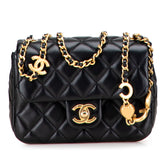 シャネル ミニマトラッセ ココマーク チェーン ショルダーバッグ ブラック ラムスキン レディース CHANEL 【中古】