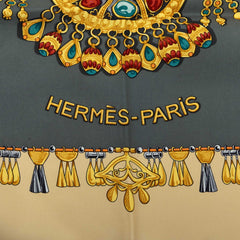 エルメス カレ90 PARURES DES SABLES 砂漠のアクセサリー スカーフ 大判 グレー系 マルチカラー シルク レディース HERMES 中古