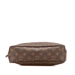 ルイ ヴィトン モノグラム トゥルース トワレット28 セカンドバッグ クラッチバッグ ポーチ M47522 ブラウン PVC レザー レディース LOUIS VUITTON 【中古】