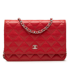 シャネル マトラッセ ココマーク チェーン ショルダーバッグ 斜めかけ レッド キャビアスキン レディース CHANEL 中古