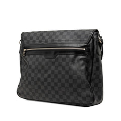 ルイ ヴィトン ダミエ グラフィット ダニエルMM 斜め掛け ショルダーバッグ N58029 ブラック PVC レザー メンズ LOUIS VUITTON 【中古】
