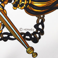 エルメス カレ90 Le Timbalier ティンパニ奏者 スカーフ 大判スカーフ ブルー系 ホワイト系 シルク レディース HERMES 中古