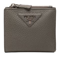 プラダ トライアングルロゴ 二つ折り財布 コンパクトウォレット グレー ヴィッテロダイノレザー レディース PRADA 【中古】