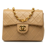 シャネル マトラッセ ココマーク チェーン ショルダーバッグ ベージュ ゴールド金具 ラムスキン レディース CHANEL 中古