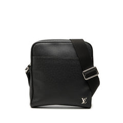 ルイ ヴィトン タイガ メッセンジャー PPM 斜め掛け ショルダーバッグ M30265 ブラック PVC レザー メンズ LOUIS VUITTON 【中古】