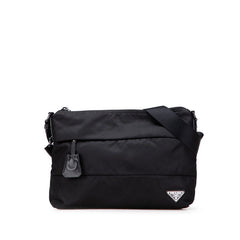 プラダ 三角ロゴプレート 斜め掛け ショルダーバッグ ブラック ナイロン レザー レディース PRADA 【中古】