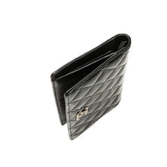 シャネル マトラッセ ココマーク 長財布 ブラック エナメル レディース CHANEL 【中古】