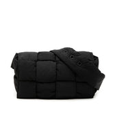 ボッテガヴェネタ マキシイントレチャート パデッドカセット ショルダーバッグ ブラック ナイロン レディース BOTTEGAVENETA 【中古】