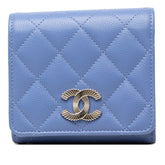 シャネル ココマーク マトラッセ 三つ折り財布 ブルー キャビアスキン レディース CHANEL 中古