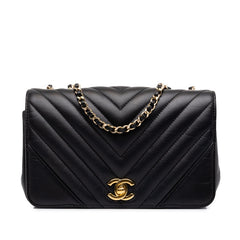 シャネル ココマーク シェブロン Vステッチ チェーン ショルダーバッグ ブラック ゴールド金具 ラムスキン レディース CHANEL 中古