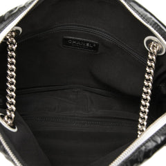 シャネル LA PAUSA チェーン ショルダーバッグ ロゴ ブラック ホワイト PVC レザー レディース CHANEL 中古