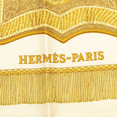 エルメス カレ90 Poste et Cavalerie サーベル飾袋 スカーフ ベージュ ゴールド マルチカラー シルク レディース HERMES 【中古】