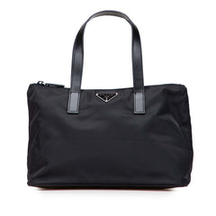 プラダ 三角ロゴプレート トートバッグ ハンドバッグ ブラック ナイロン レディース PRADA 【中古】