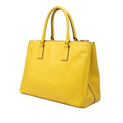 プラダ サフィアーノ 三角ロゴプレート ガレリア ハンドバッグ ショルダーバッグ 2WAY イエロー レザー レディース PRADA 中古