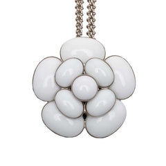 シャネル カメリア クルーズライン ペンダント ネックレス ホワイト シルバー メタル レディース CHANEL 【中古】